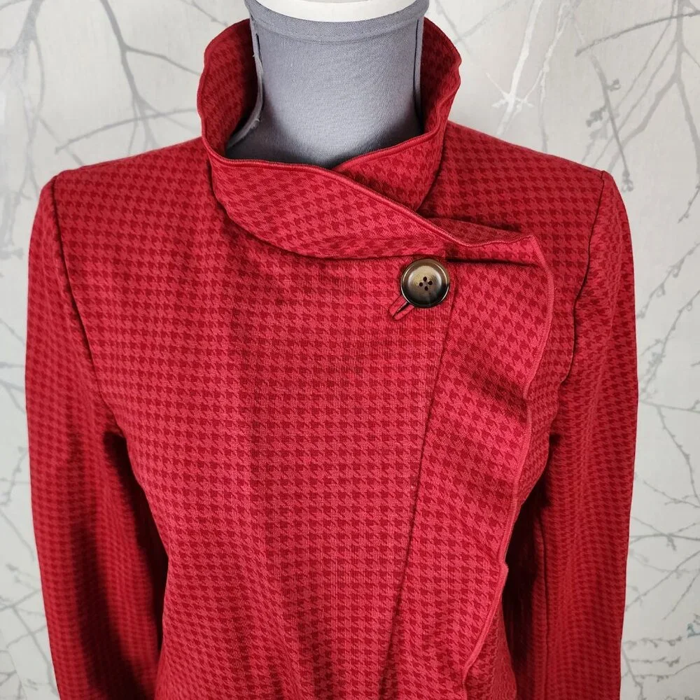 Cabi Red Houndstooth Print Stretch Ruffle Button Coat - Picture 3 of 10